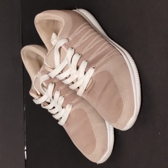 JustFab Weekend Chill Shoes blush pink Sz 8 Excellent condition - Picture 4 of 11